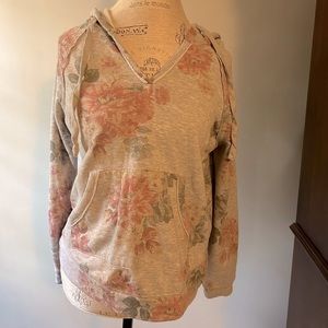 Women’s size small Maurices brand pullover sweatshirt hoodie with front pocket